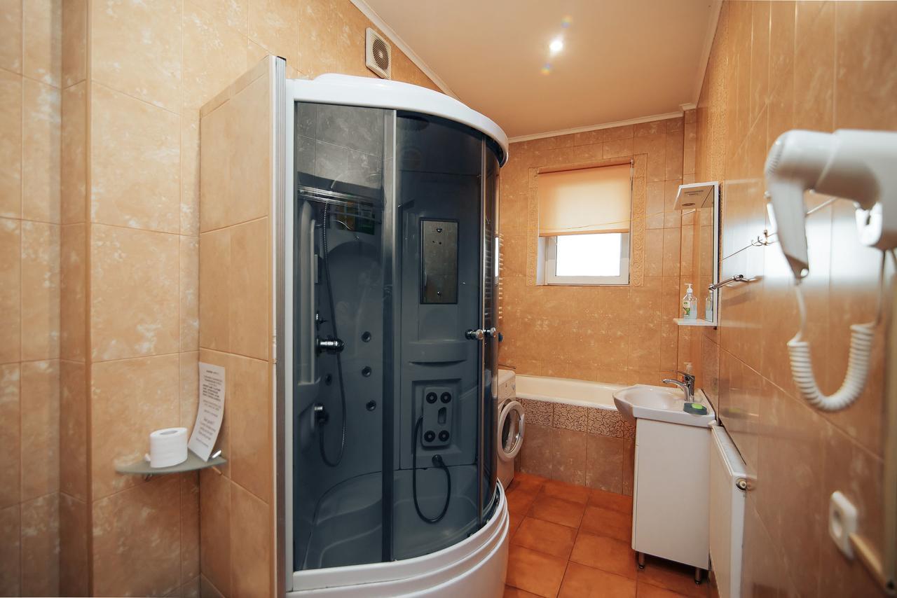 Centreville Apartments Ivano-Frankivsk Ngoại thất bức ảnh