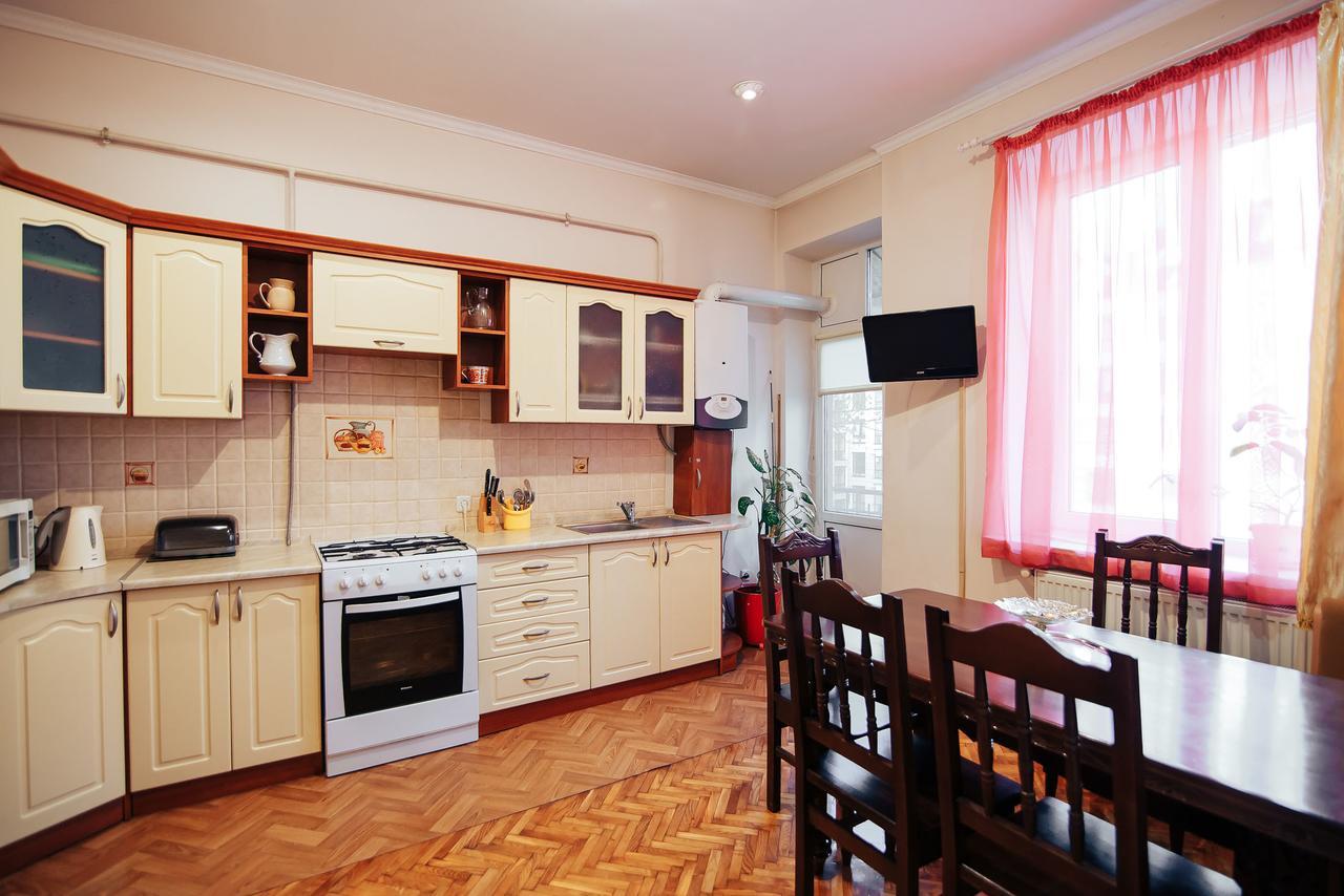 Centreville Apartments Ivano-Frankivsk Ngoại thất bức ảnh