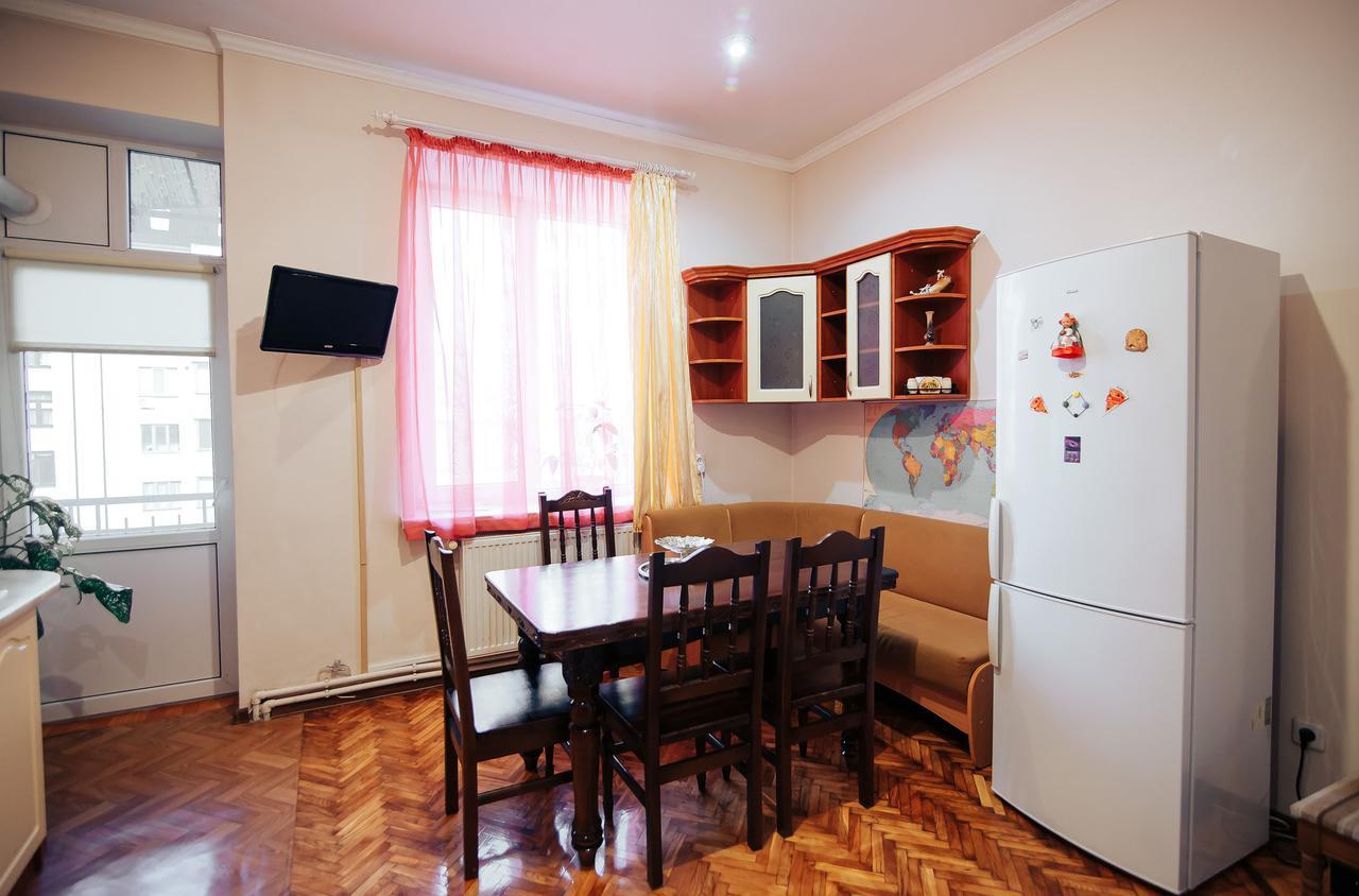 Centreville Apartments Ivano-Frankivsk Ngoại thất bức ảnh